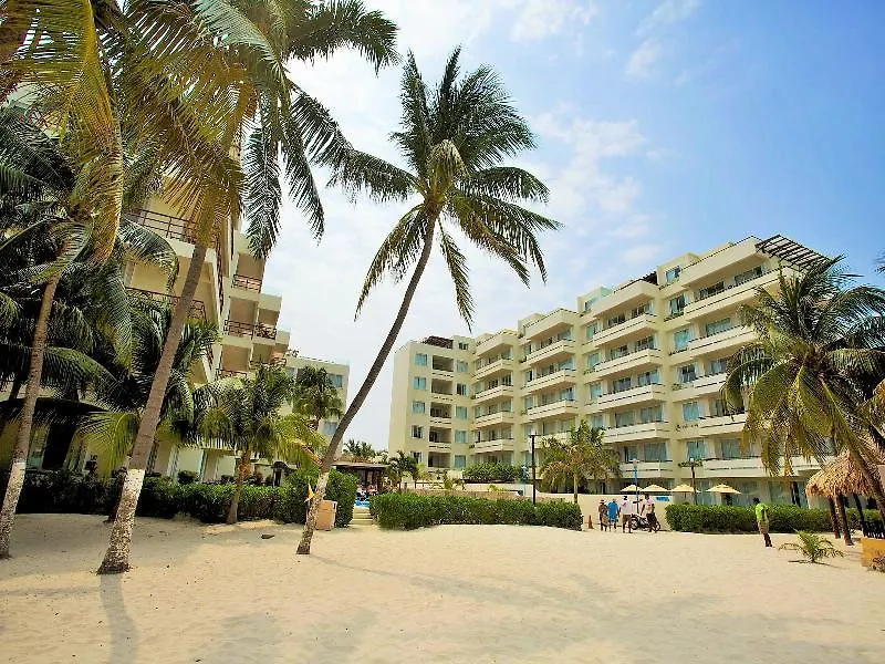 Ixchel Beach Hotel Isla Mujeres 5*,