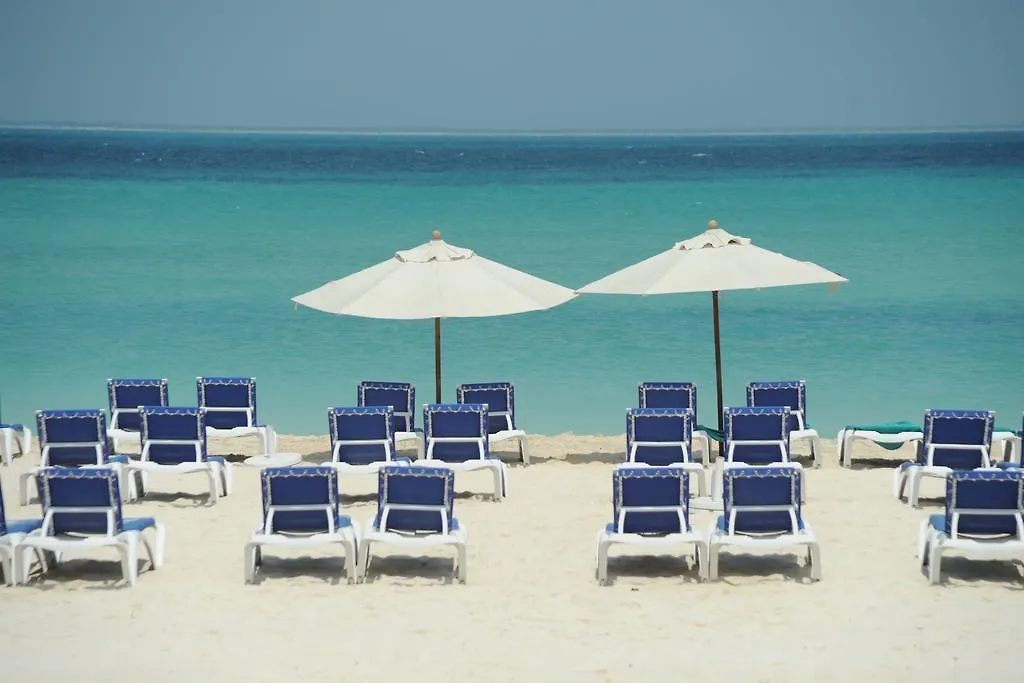 Ixchel Beach Hotel Isla Mujeres 5*,